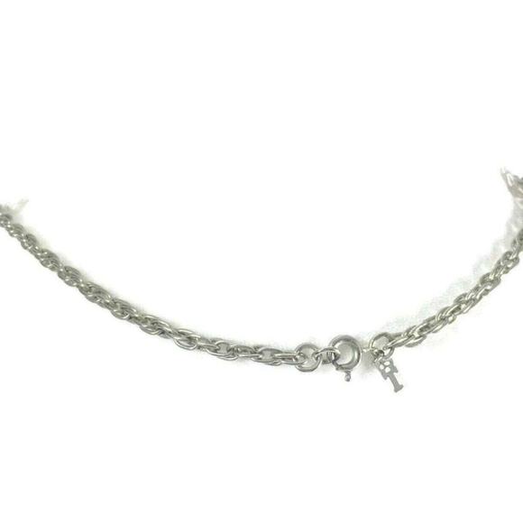 Vintage Trifari Necklace Ornate Medallion Silvertone Chain Womens‎ Jewelry Gift - Picture 6 of 6